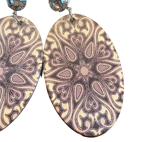 Boho Style Lightweight Painted Wood Oval Drop Earrings - Picture 3 of 5